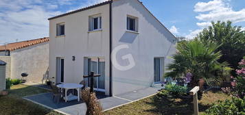 Maison  à vendre, 5 pièces, 4 chambres, 80 m²