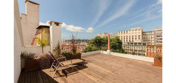 Apartamento T3+1 duplex com terraço na Misericórdia, Lisboa