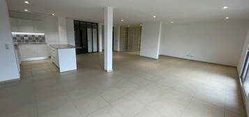 Location appartement 4 pièces 206 m²