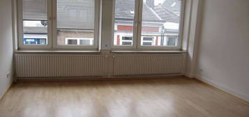 Helle und ruhige 4-Zimmer-Wohnung mit kleinem Balkon in Aachen-Mitte (Großkölnstraße)