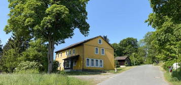 Idyllisch gelegenes Mehrfamilienhaus in Festenburg mit ca. 2.335 m² Grundstück