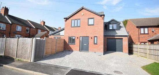 3 bedroom detached house