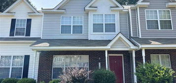 4603 Hunters Pointe Ct, Charlotte, NC 28269