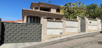 Casa o chalet independiente en venta en calle del Roble, 6