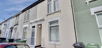 5 bed terraced house for sale