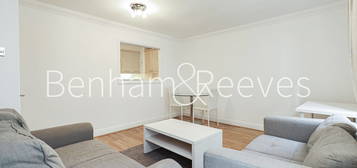 Flat to rent in Carthusian Street, Barbican, City EC1M