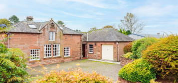 2 bed detached house for sale