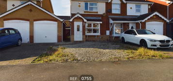 Semi-detached house to rent in Harlequin Drive, Kingswood HU7