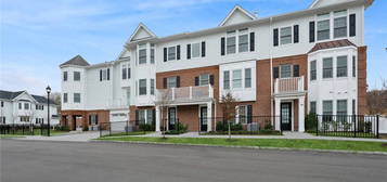 1502 Mill Crk S, Roslyn, NY 11576