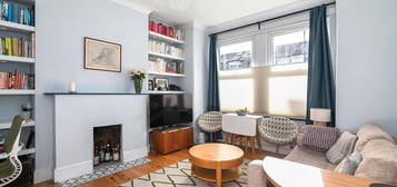 Flat for sale in Brantwood Road, London N17