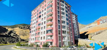 OLTANBEY MAHALLESİ ALTINPARK SİTESİNDE 3+1 ARA KAT SATILIK DAİRE