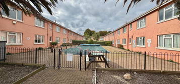 Flat to rent in Esplanade Road, Paignton TQ4