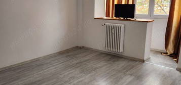 Apartament 2 camere semidecomandat