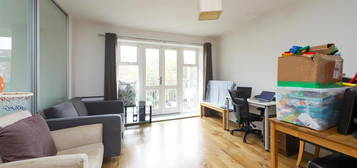 Flat for sale in Park Lodge Avenue, West Drayton UB7