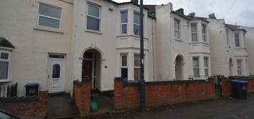 6 bedroom terraced house