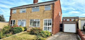 3 bed semi-detached house for sale