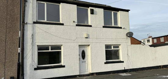 2 bedroom semi-detached house to rent