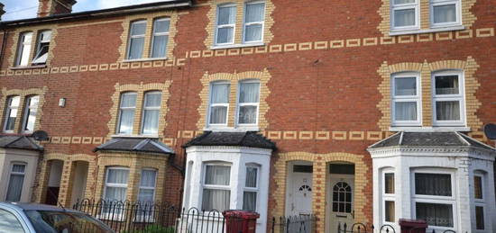 6 bed terraced house to rent