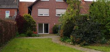 Großzügige Wohnung über zwei Etagen (mit Garten) - Hoetmar