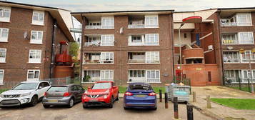 3 bedroom flat for sale