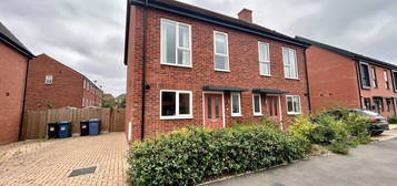 2 bed semi-detached house for sale