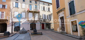 07 AUBENAS - APPARTEMENT TYPE 2 ENTIEREMENT RENOVE