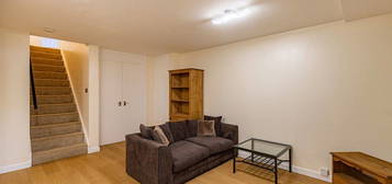 2 bed flat to rent