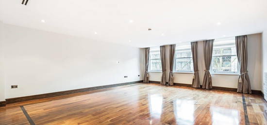 Flat to rent in Beaufort Gardens, Knightsbridge, London SW3