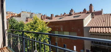 Piso en calle D'enric Granados en Centre - Eixample – Can Llobet – Can Serra, Barbera del Vallès