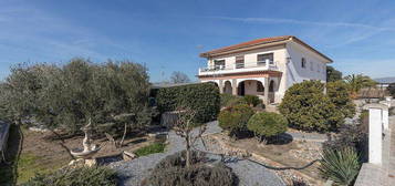 Chalet en avenida De Andalucía, Cerrillo de Maracena - Periodistas, Granada