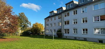 SIEGBURG-ZANGE, 2 Zi. Whg im EG  Diele, Bad, Balkon, EBK,  Wasch-,Trockenraum, ca. 63 m² Wfl.