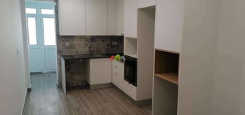 ApartamentoT1, Remodelado na  Baixa Banheira