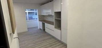 APARTAMENTO T2 remodelado