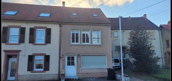 Maison de village  à vendre, 6 pièces, 3 chambres, 128 m²