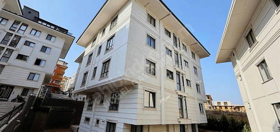 YATIRIMLIK GüVENLİKLİ SİTEDE OTOPARKLI SATILIK 2+1 GENİŞ DAİRE