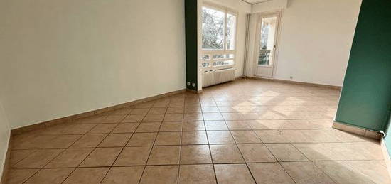 Location appartement 5 pièces 91 m²