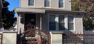 112-02 204th St, Saint Albans, NY 11412