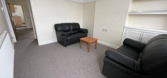 2 bed terraced house to rent