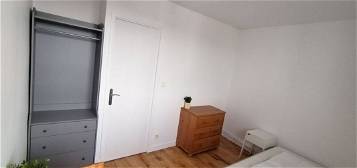 Chambre dans appartement 4 pièces meublé, 64 m², entièrement refait à neuf, métro St Agne