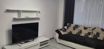 Inchiriere apartament 3 camere decomandat, loc parcare, centrala termica proprie