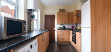 4 bedroom terraced house