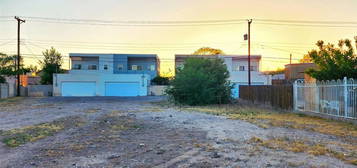 1221 2nd St SW, Albuquerque, NM 87102