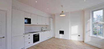 2 bed flat to rent