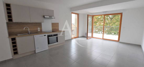 Appartement  à louer, 3 pièces, 2 chambres, 61 m²