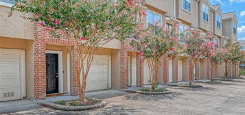 12707 Boheme Dr Apt 411, Houston, TX 77024