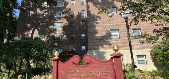 2345 Linwood Ave Apt 4C, Fort Lee, NJ 07024