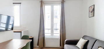 Studio meublé  à louer, 1 pièce, 19 m², Étage 2/–