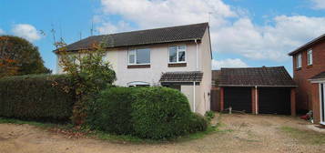 3 bedroom semi-detached house to rent