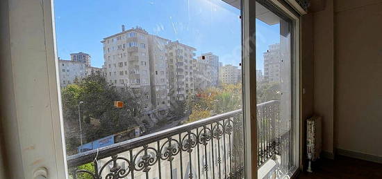 ATATÜRK CADDESİNDE 3+1 KİRALIK DAİRE