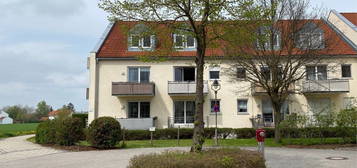 Stilvolle helle moderne 2 Zimmer DG- Wohnung in Toplage